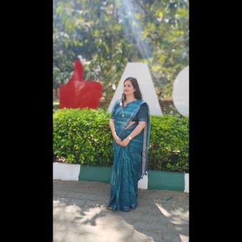 Dr.Varsha G